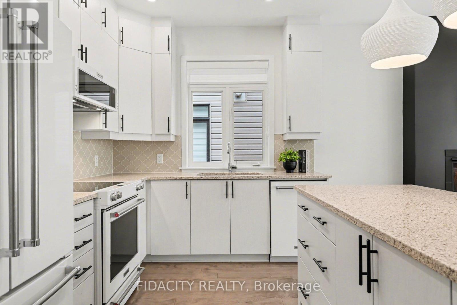 565 BOBOLINK RIDGE, Ottawa, Ontario, K2S2P4 — Photo 10