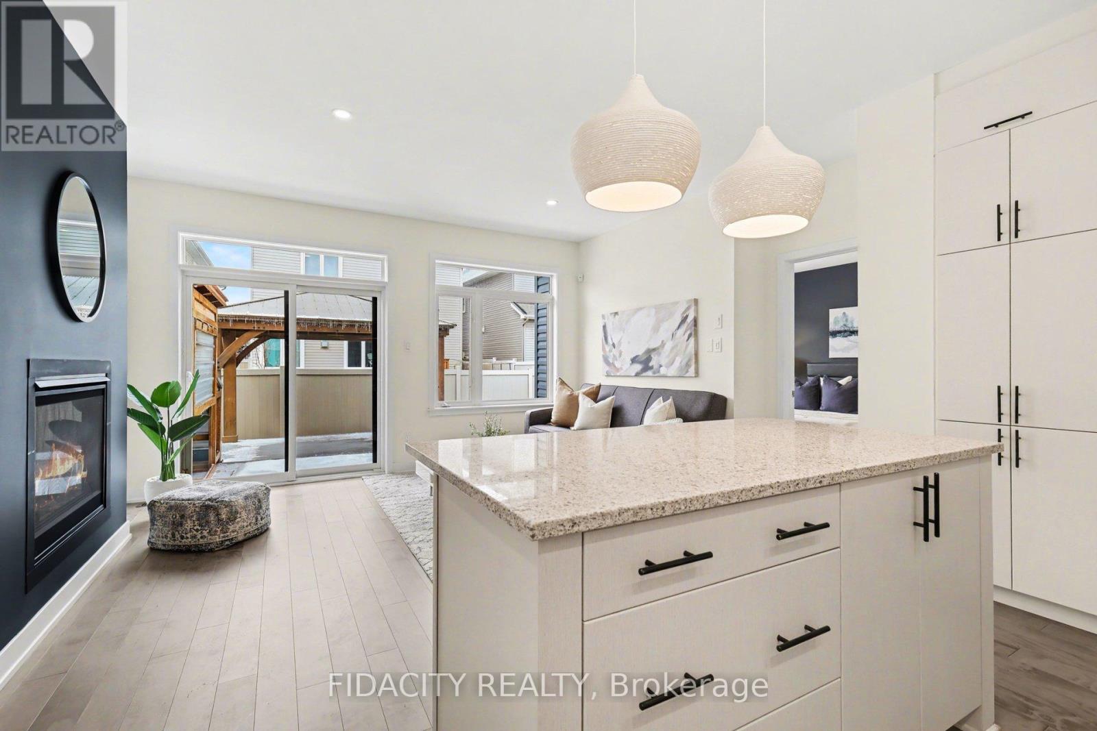 565 BOBOLINK RIDGE, Ottawa, Ontario, K2S2P4 — Photo 13