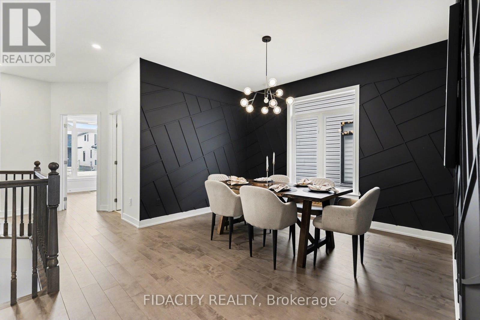 565 BOBOLINK RIDGE, Ottawa, Ontario, K2S2P4 — Photo 2