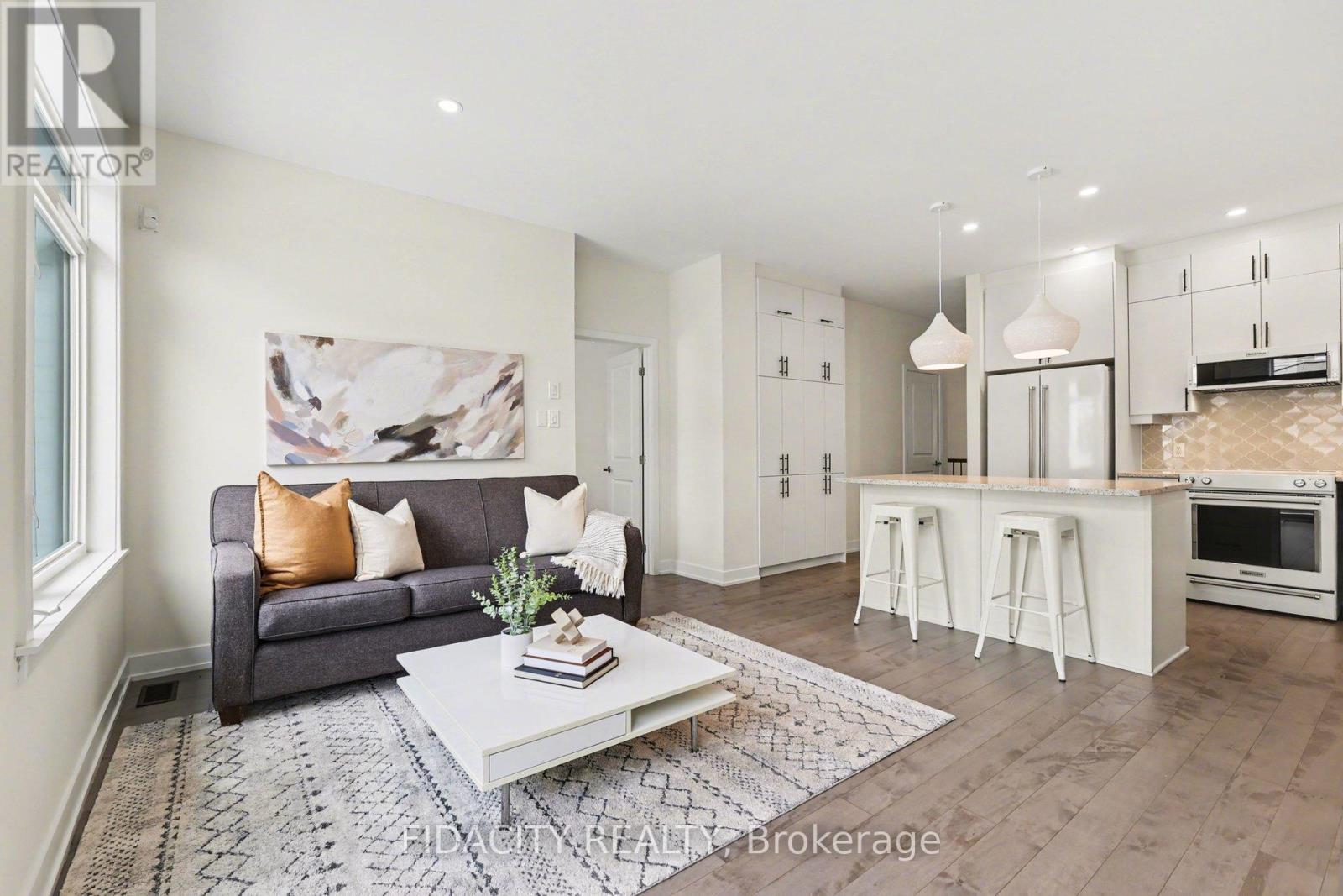 565 BOBOLINK RIDGE, Ottawa, Ontario, K2S2P4 — Photo 6