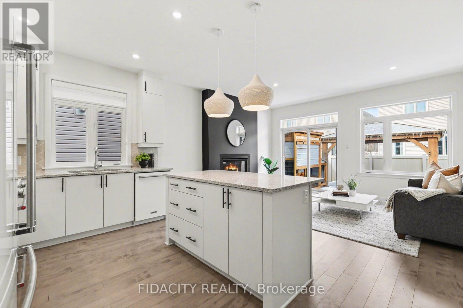 565 BOBOLINK RIDGE, Ottawa, Ontario, K2S2P4 — Photo 9