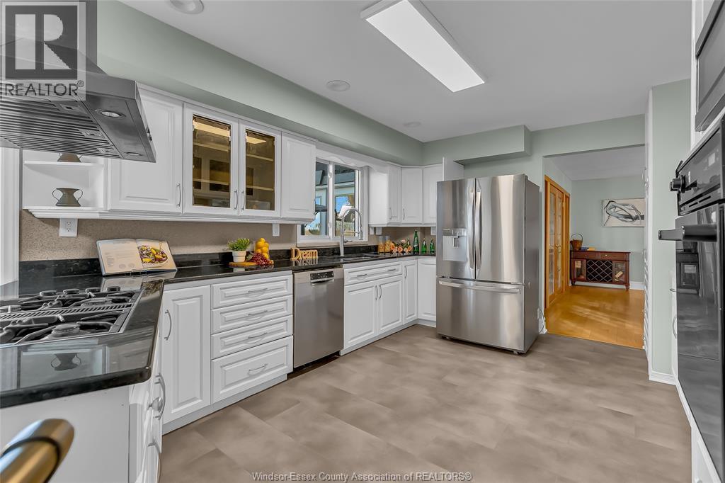112 COUNTY RD 22, Belle River, Ontario, N8L1H8 — Photo 22
