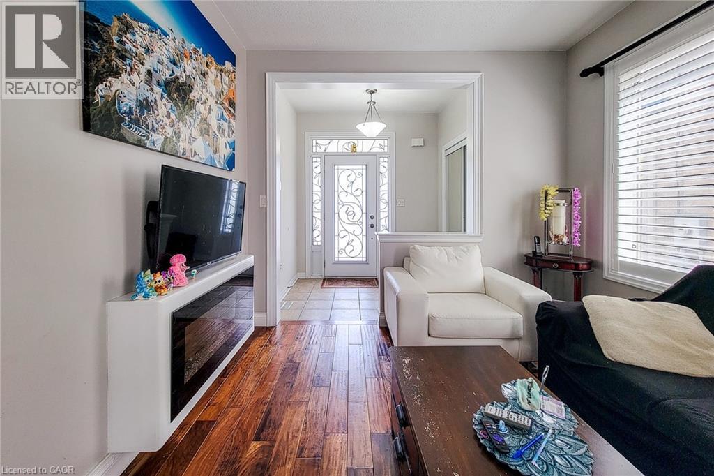 128 MONTREAL Circle, Stoney Creek, Ontario, L8E0C8 — Photo 10