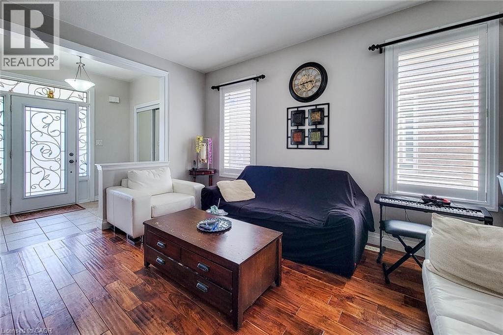 128 MONTREAL Circle, Stoney Creek, Ontario, L8E0C8 — Photo 11