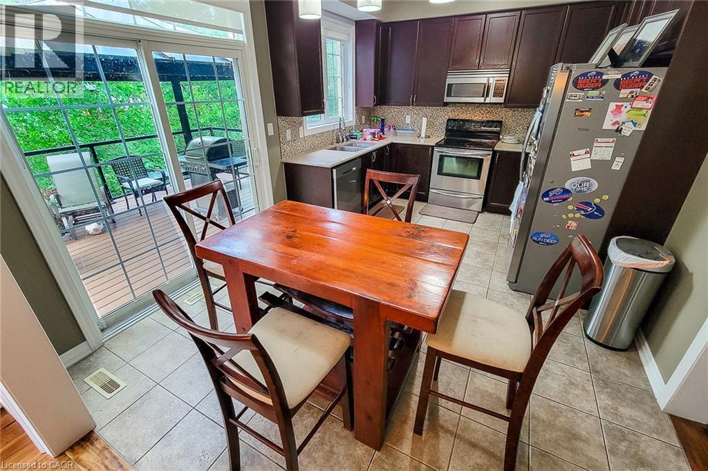 128 MONTREAL Circle, Stoney Creek, Ontario, L8E0C8 — Photo 16