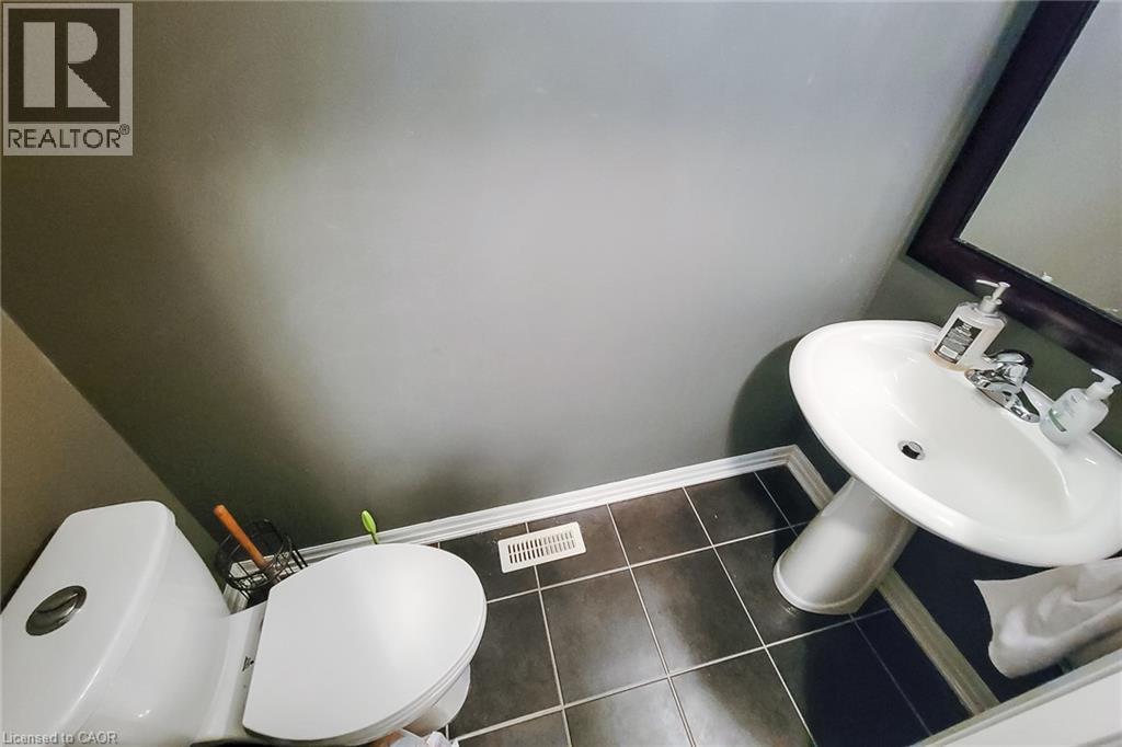 128 MONTREAL Circle, Stoney Creek, Ontario, L8E0C8 — Photo 22