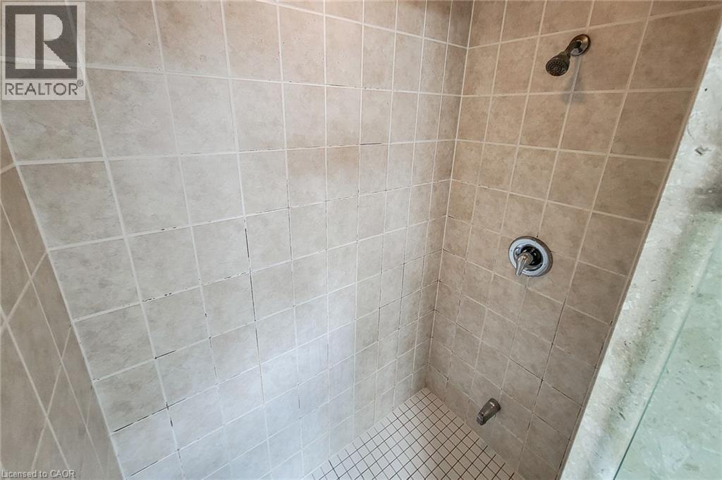 128 MONTREAL Circle, Stoney Creek, Ontario, L8E0C8 — Photo 31