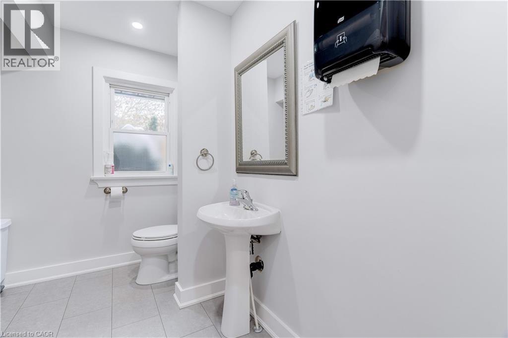 2409 WALKER'S Line, Burlington, Ontario, L7M4K1 — Photo 13