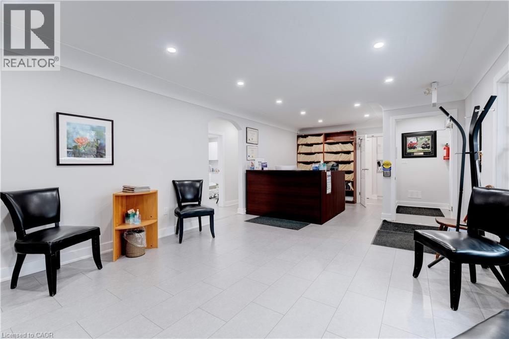 2409 WALKER'S Line, Burlington, Ontario, L7M4K1 — Photo 4