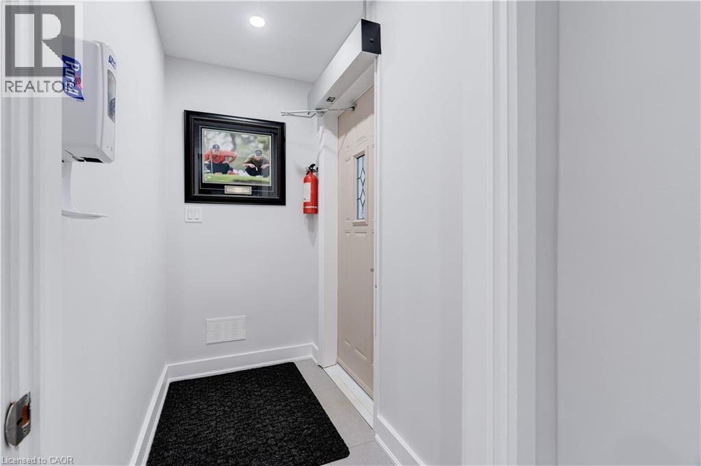2409 WALKER'S Line, Burlington, Ontario, L7M4K1 — Photo 6