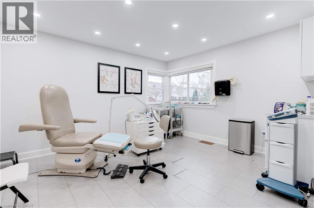 2409 WALKER'S Line, Burlington, Ontario, L7M4K1 — Photo 7