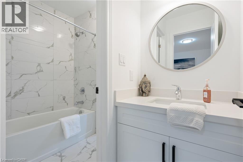 66 CESAR Place, Ancaster, Ontario, L9G0G3 — Photo 24