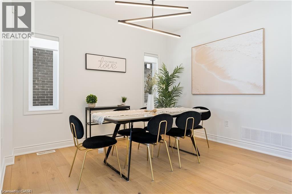 66 CESAR Place, Ancaster, Ontario, L9G0G3 — Photo 3