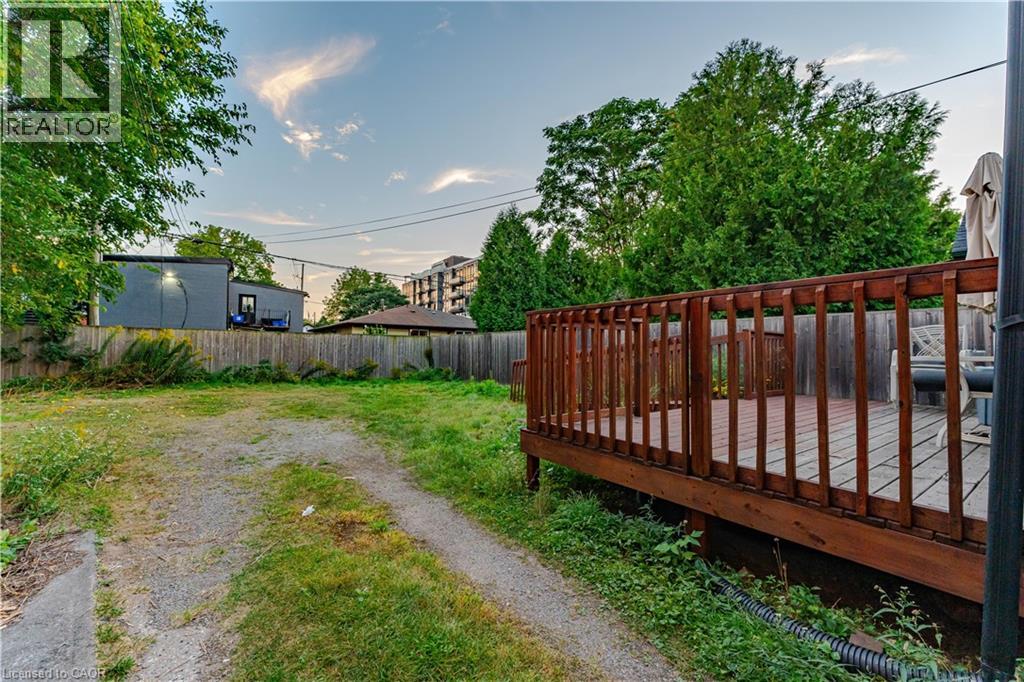 329 MAIN Street W, Hamilton, Ontario, L8P1K1 — Photo 25