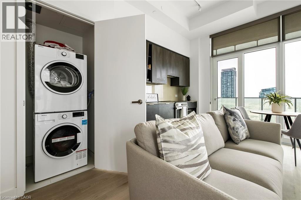 3900 CONFEDERATION Parkway Unit# 2408, Mississauga, Ontario, L5B0M3 — Photo 5