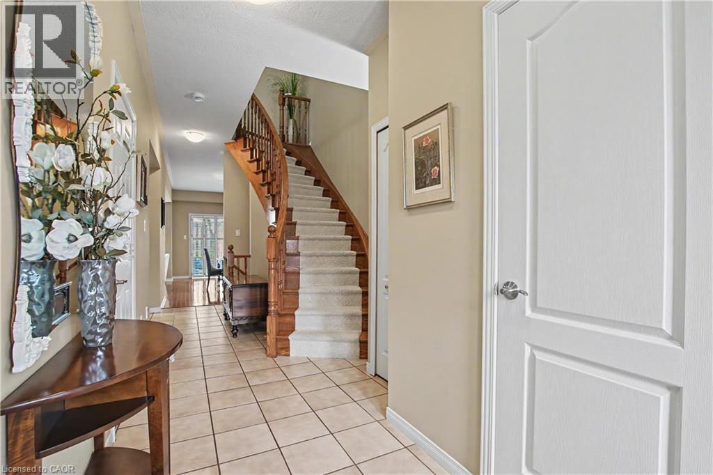 81 VALRIDGE Drive Unit# 44, Ancaster, Ontario, L9G5B6 — Photo 5