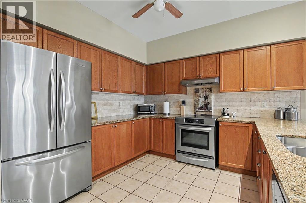 81 VALRIDGE Drive Unit# 44, Ancaster, Ontario, L9G5B6 — Photo 7