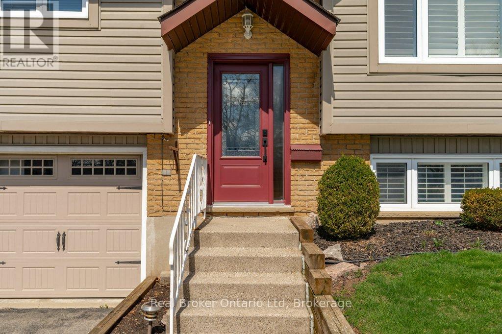 68 SETTLERS DRIVE, Kitchener, Ontario, N2E2L8 — Photo 6