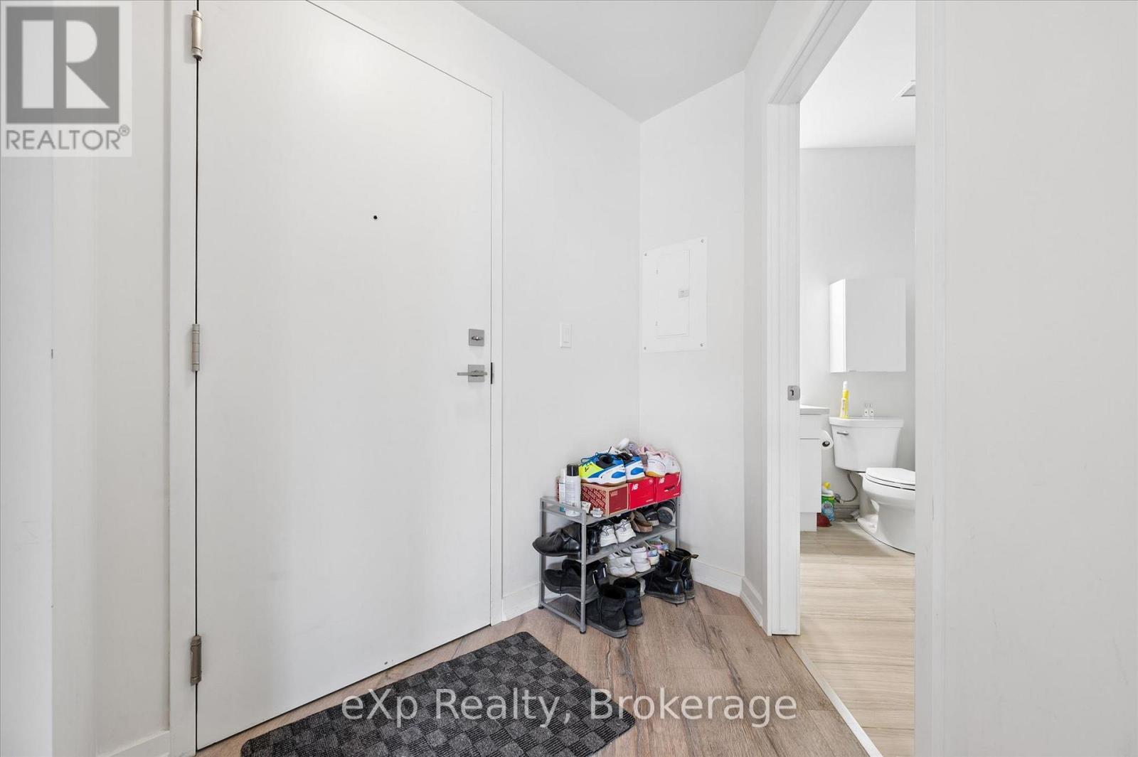 202 - 690 KING STREET W, Waterloo, Ontario, N2H5L8 — Photo 11