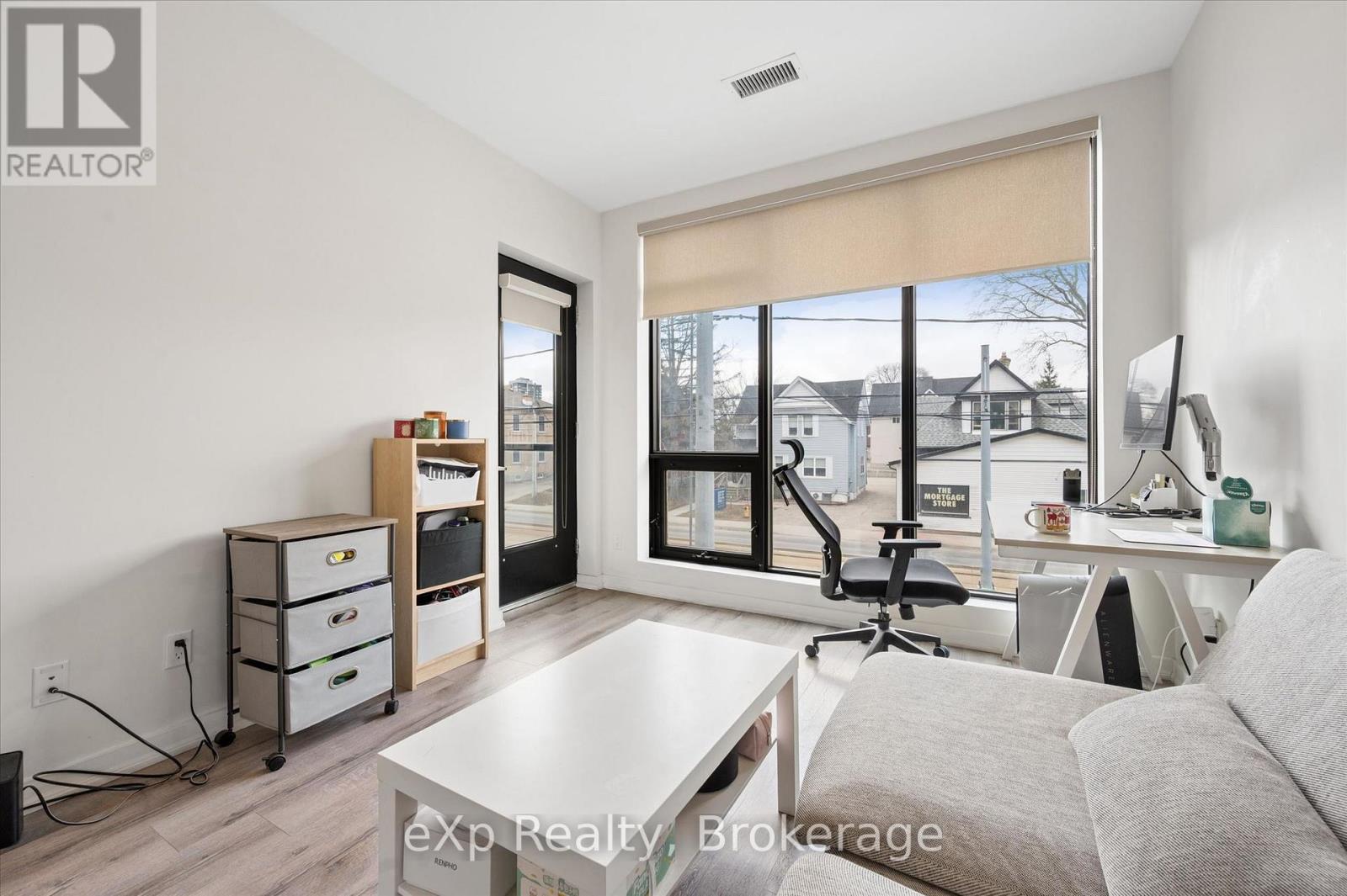 202 - 690 KING STREET W, Waterloo, Ontario, N2H5L8 — Photo 14