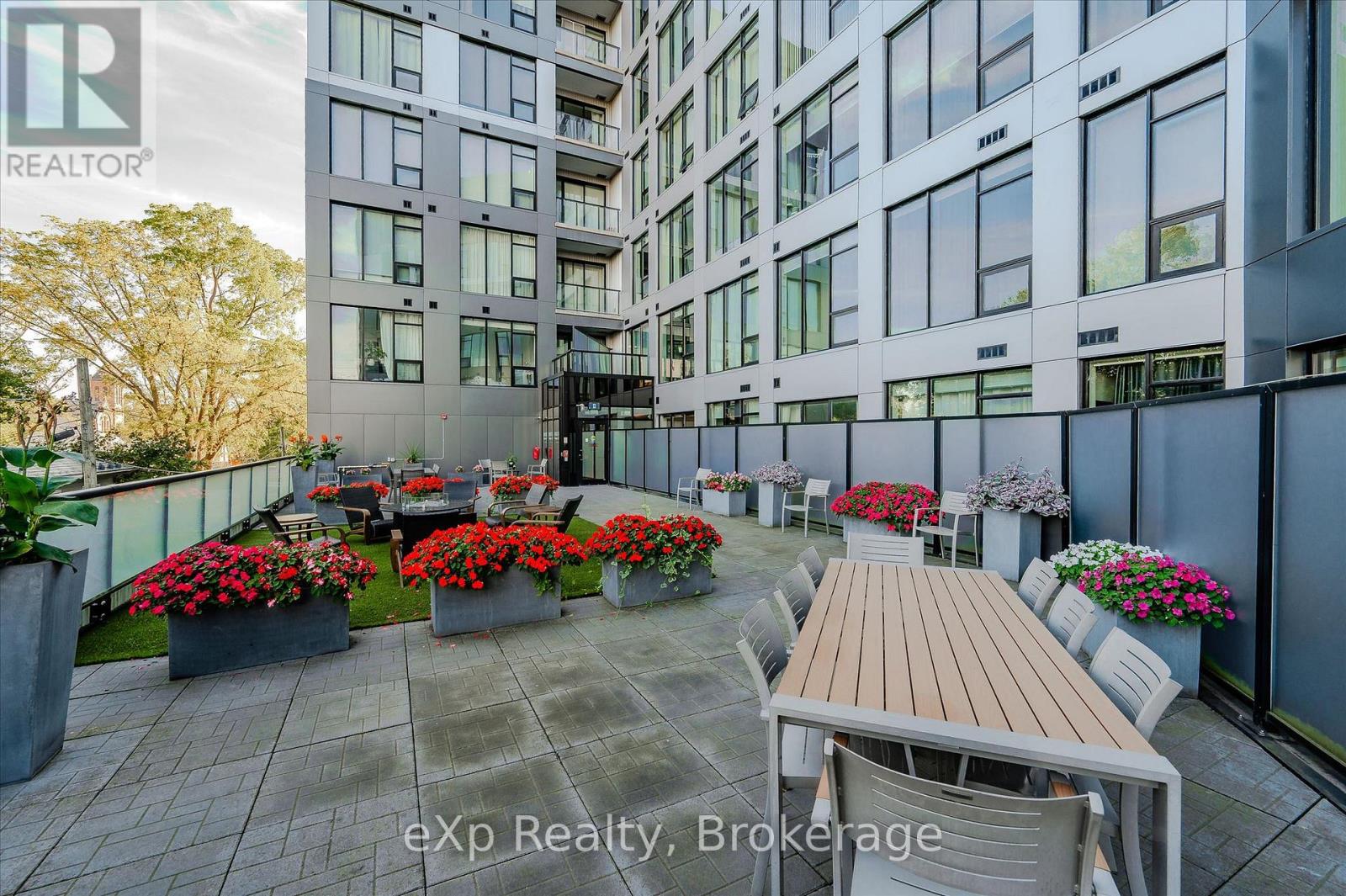 202 - 690 KING STREET W, Waterloo, Ontario, N2H5L8 — Photo 27