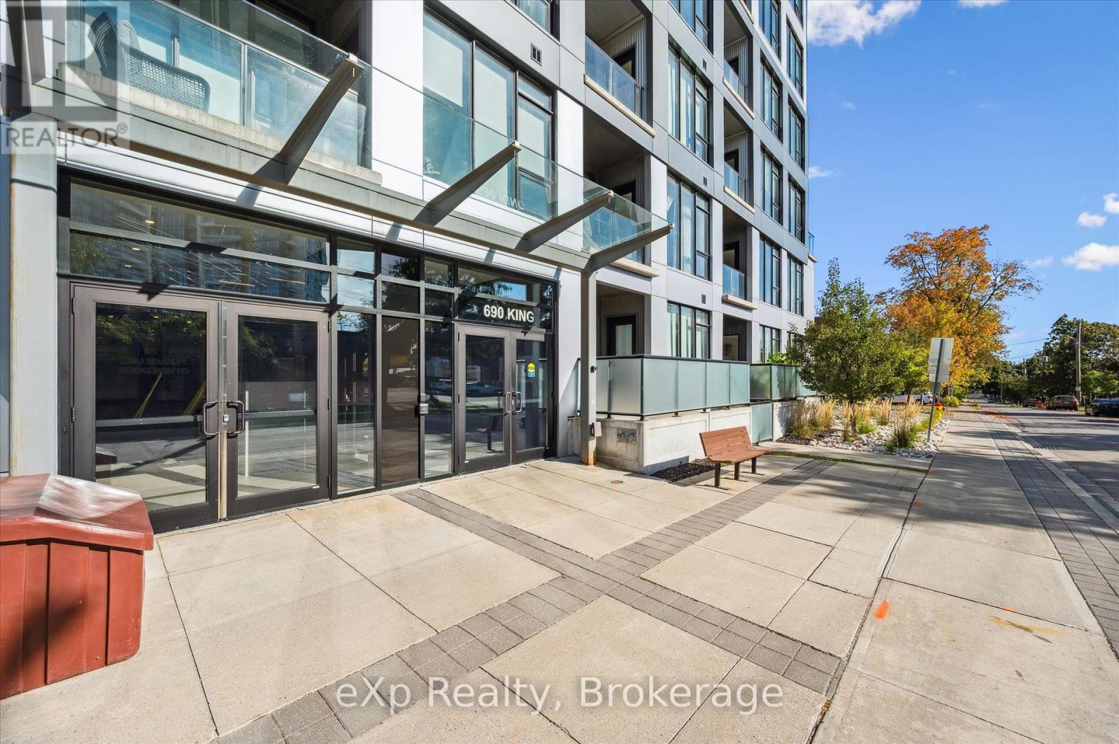 202 - 690 KING STREET W, Waterloo, Ontario, N2H5L8 — Photo 3