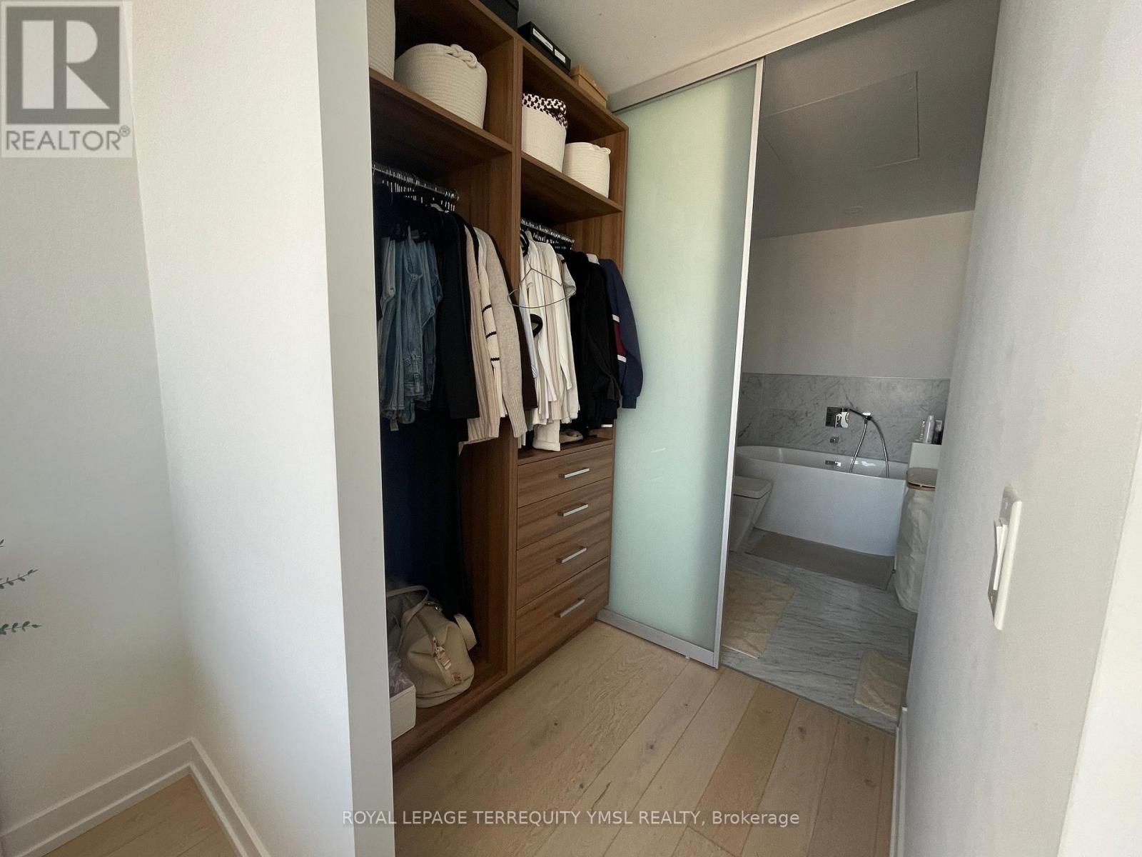 4506 - 488 UNIVERSITY AVENUE, Toronto (Kensington-Chinatown), Ontario, M5G0C1 — Photo 12