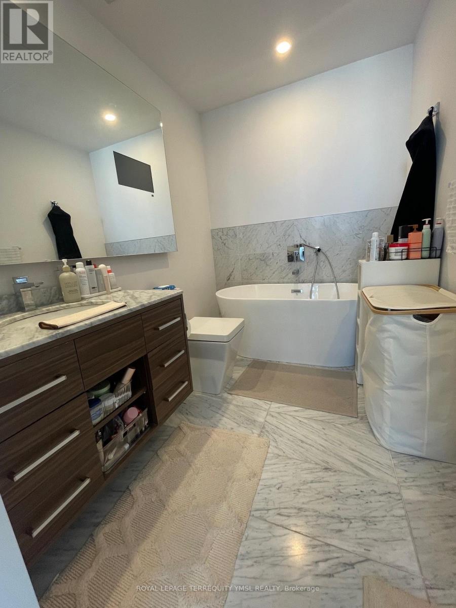 4506 - 488 UNIVERSITY AVENUE, Toronto (Kensington-Chinatown), Ontario, M5G0C1 — Photo 16