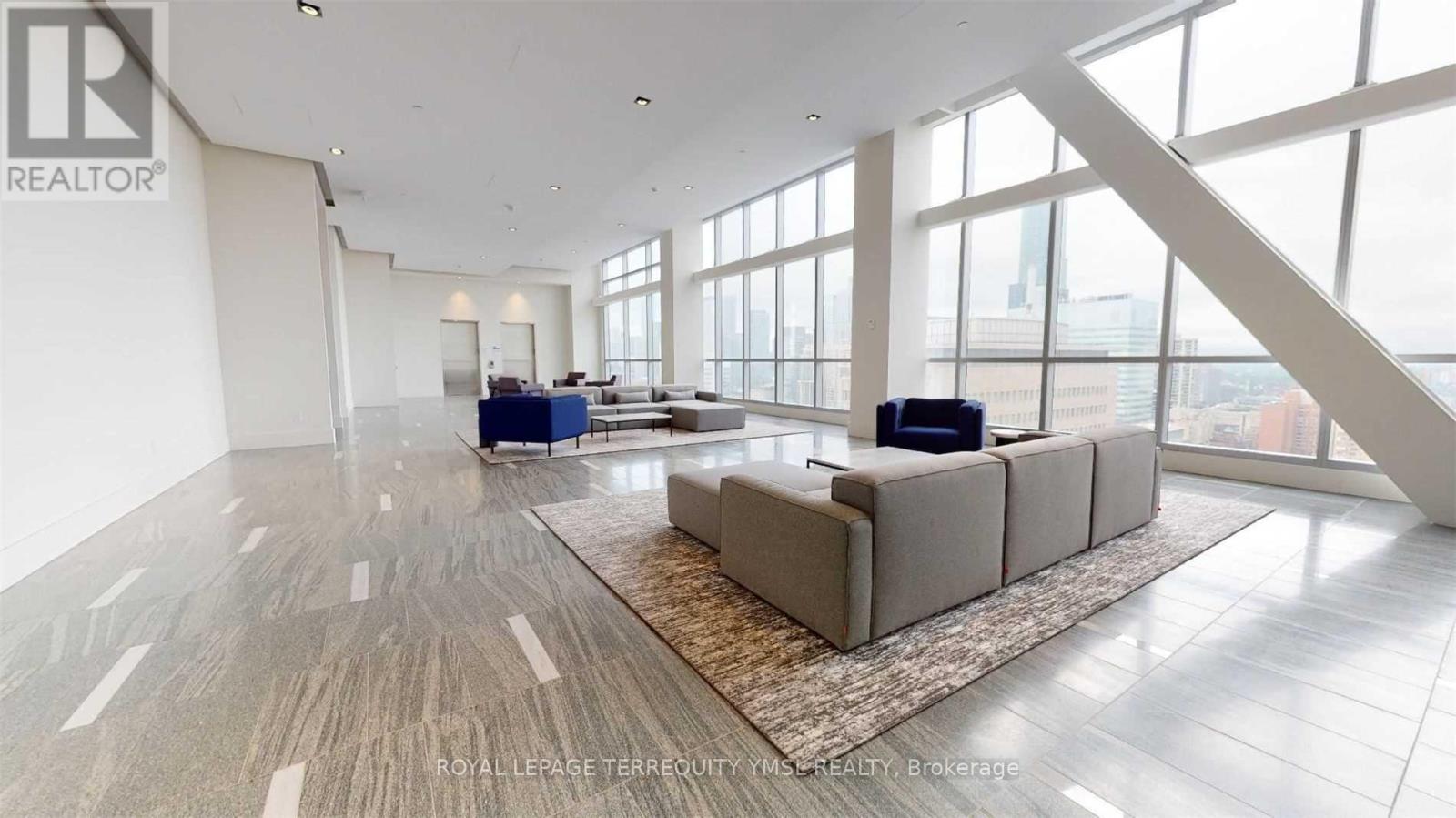 4506 - 488 UNIVERSITY AVENUE, Toronto (Kensington-Chinatown), Ontario, M5G0C1 — Photo 2