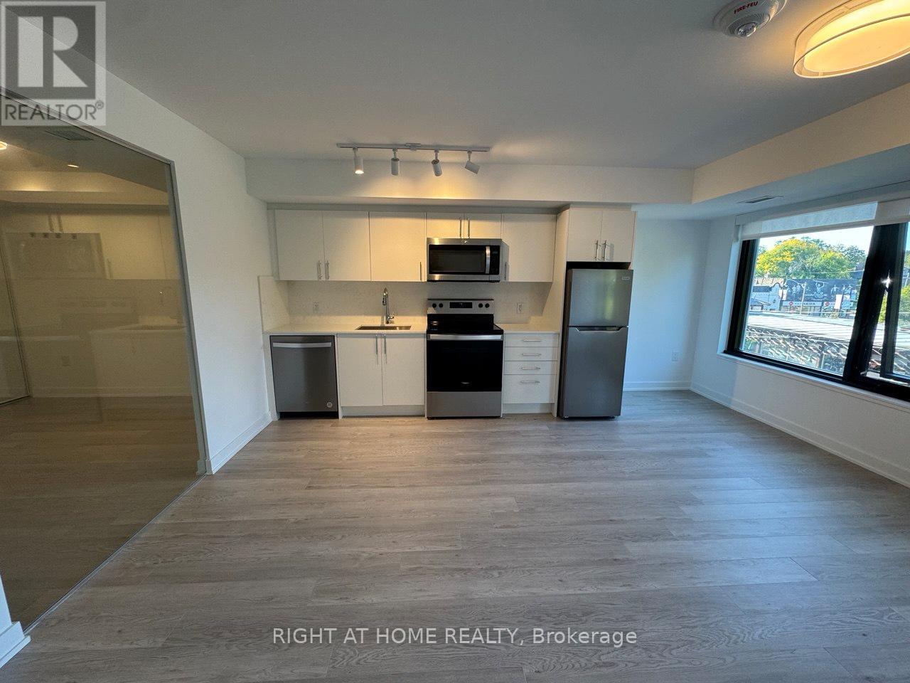 313 - 3 STRATHGOWAN AVENUE, Toronto (Lawrence Park South), Ontario, M4N1B8 — Photo 5