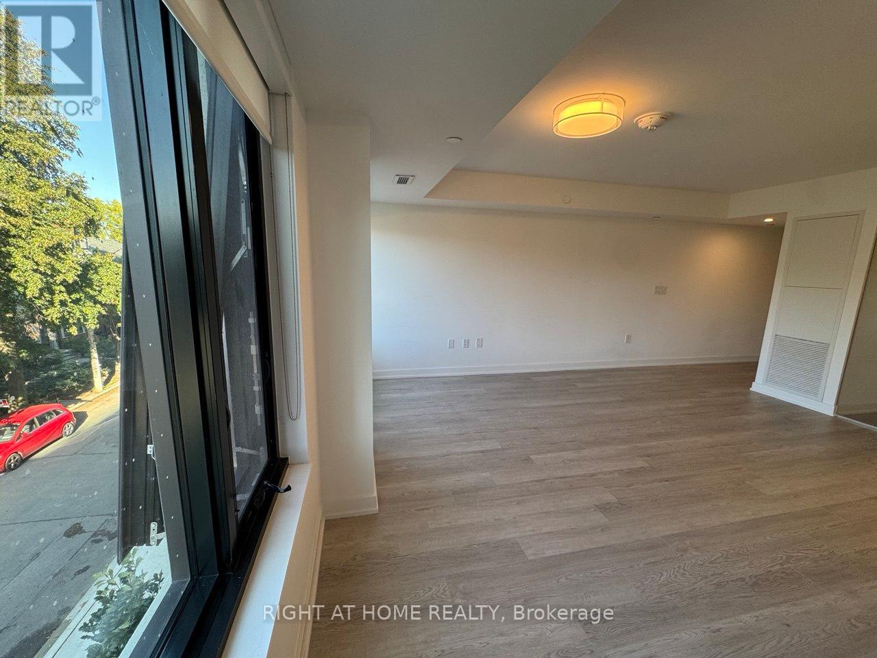 313 - 3 STRATHGOWAN AVENUE, Toronto (Lawrence Park South), Ontario, M4N1B8 — Photo 7