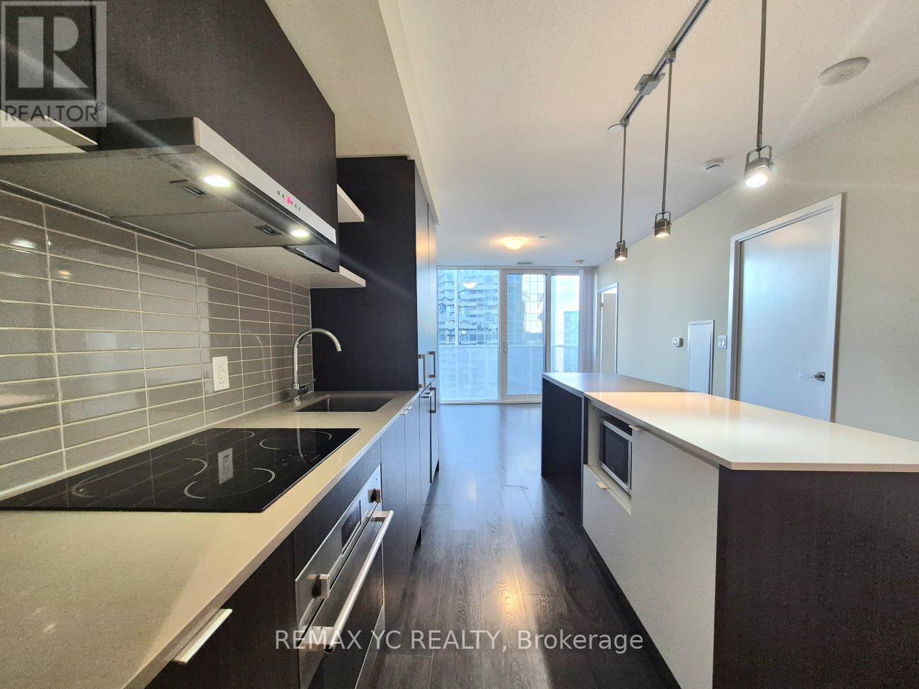 2909 - 100 HARBOUR STREET, Toronto (Waterfront Communities), Ontario, M5J0B5 — Photo 3