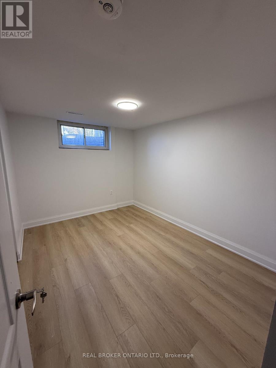 BSMT - 214 FAIRGLEN AVENUE, Toronto (L'Amoreaux), Ontario, M1W1B1 — Photo 12