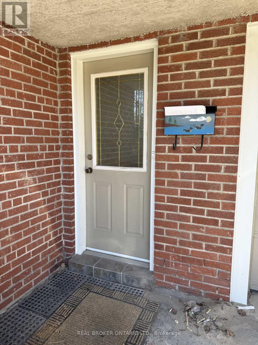 BSMT - 214 FAIRGLEN AVENUE, Toronto (L'Amoreaux), Ontario, M1W1B1 — Photo 2