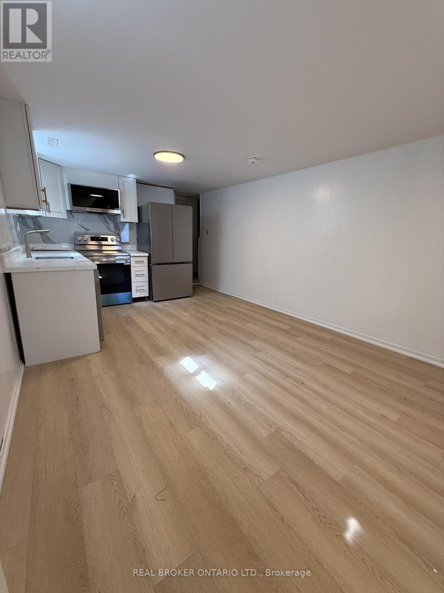 BSMT - 214 FAIRGLEN AVENUE, Toronto (L'Amoreaux), Ontario, M1W1B1 — Photo 4