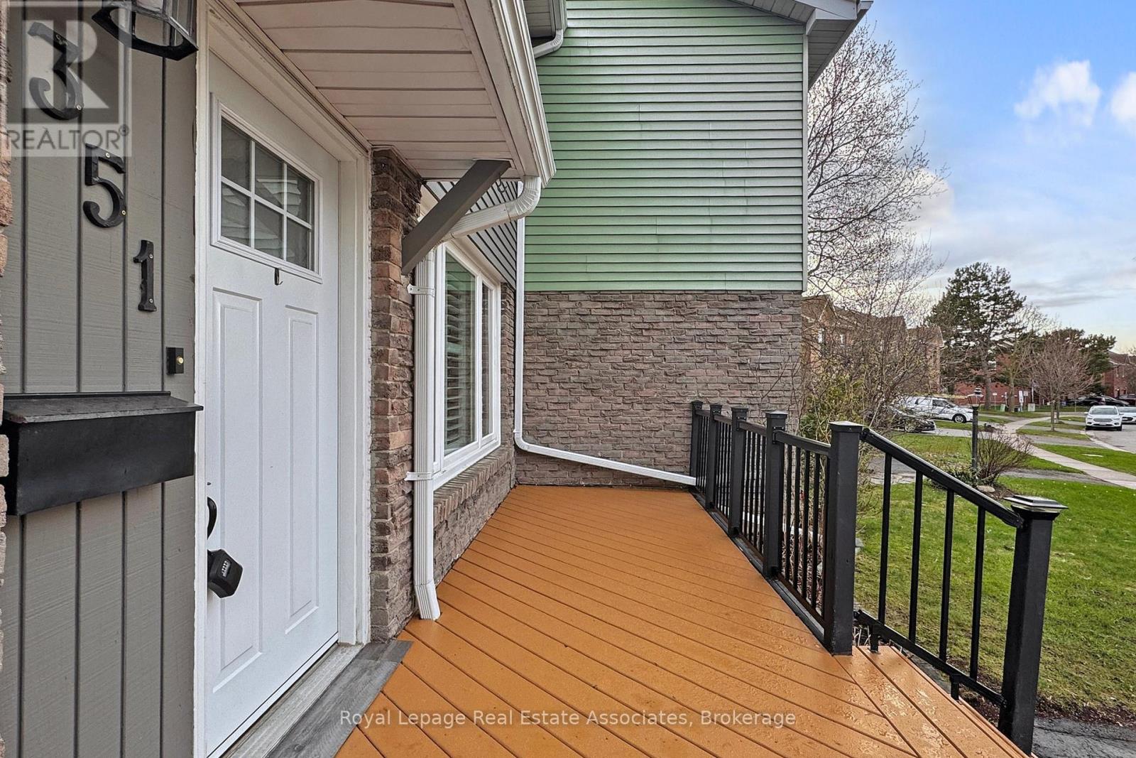 351 ORMOND DRIVE, Oshawa (Samac), Ontario, L1K1J1 — Photo 3