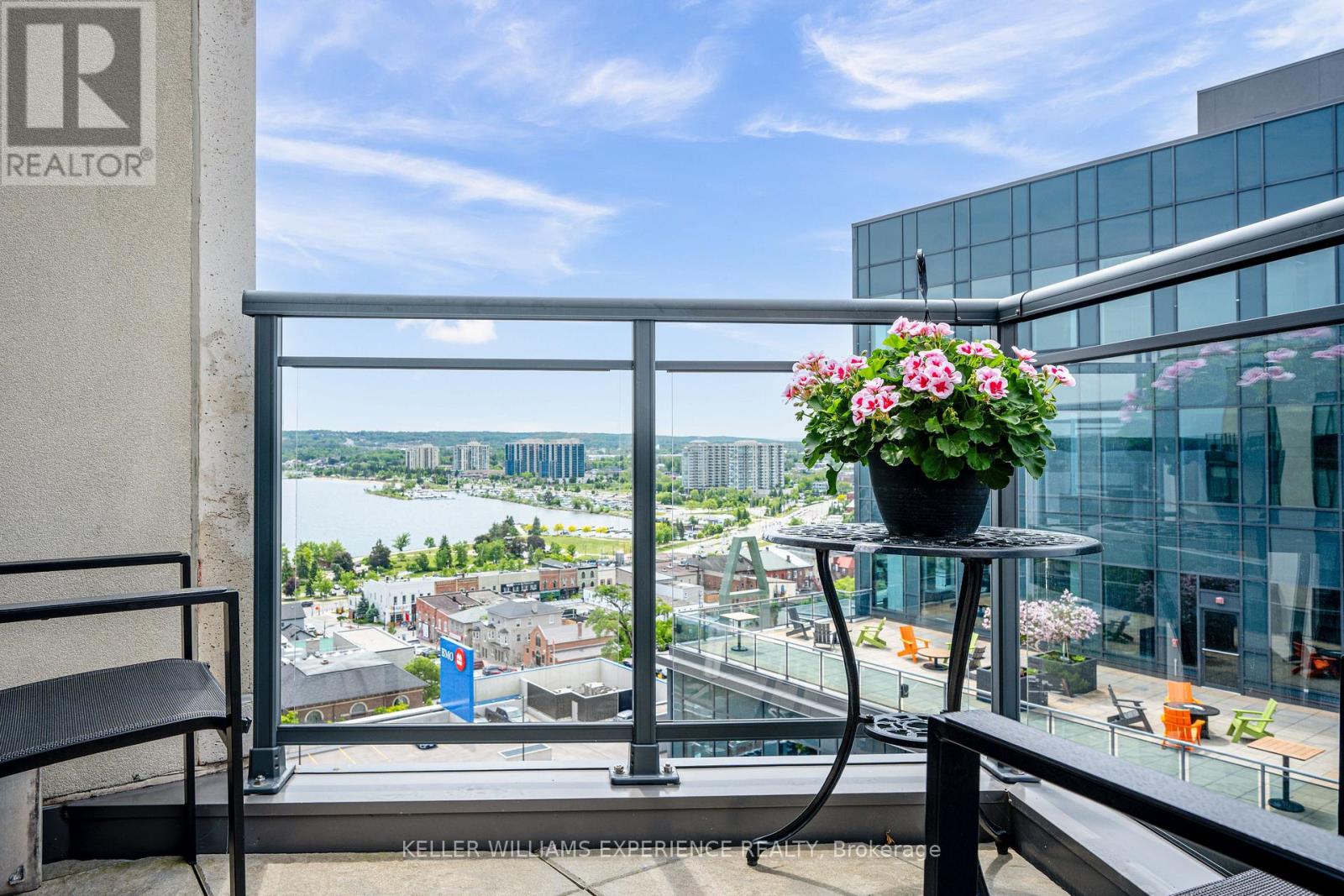 GPH1 - 111 WORSLEY STREET, Barrie (City Centre), Ontario, L4M0J5 — Photo 5