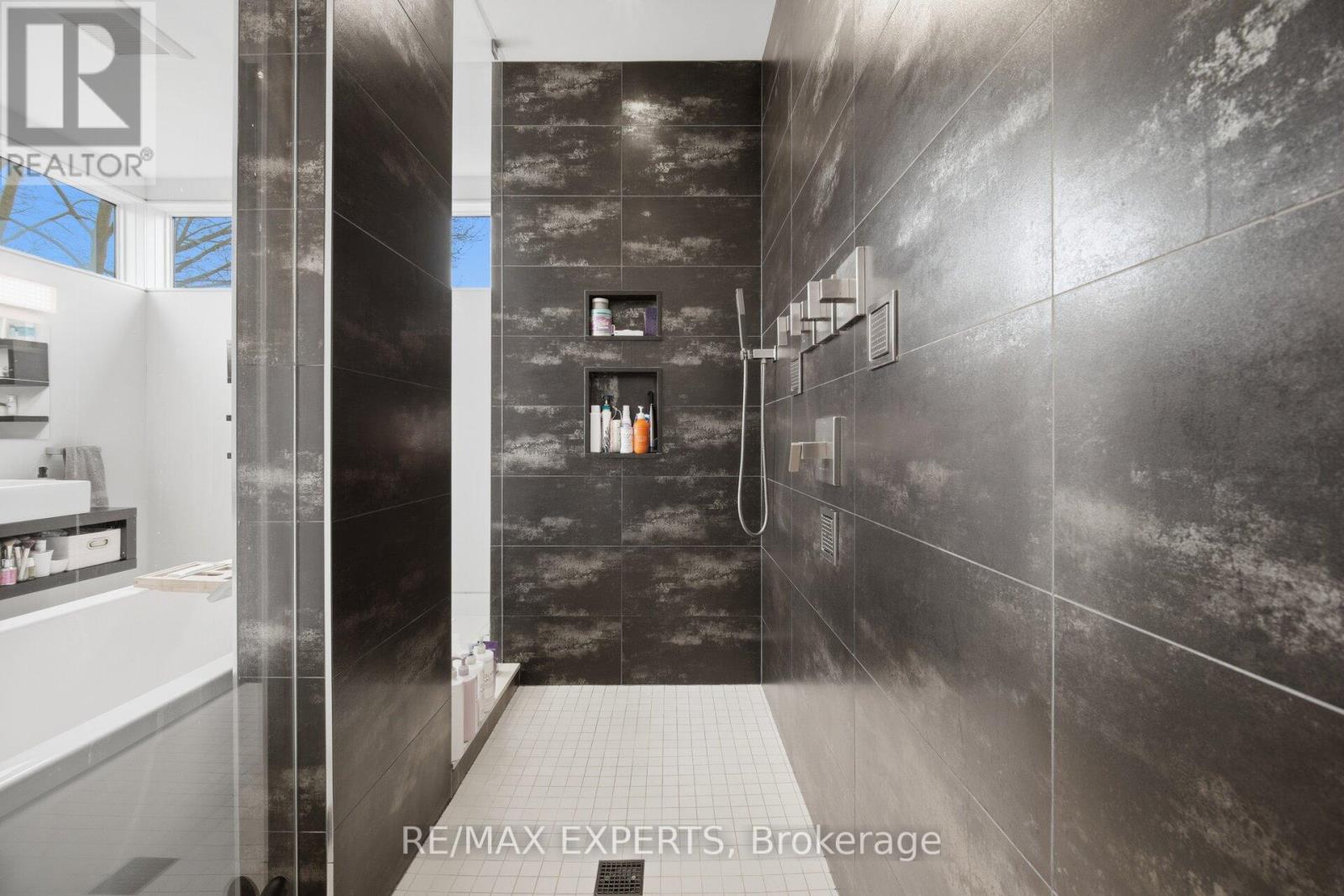 1527 GLENHILL CRESCENT, Mississauga (Lorne Park), Ontario, L5H3C4 — Photo 36