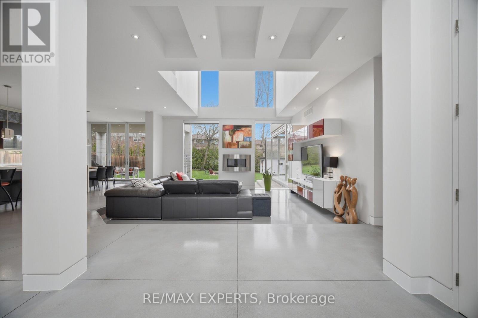 1527 GLENHILL CRESCENT, Mississauga (Lorne Park), Ontario, L5H3C4 — Photo 6