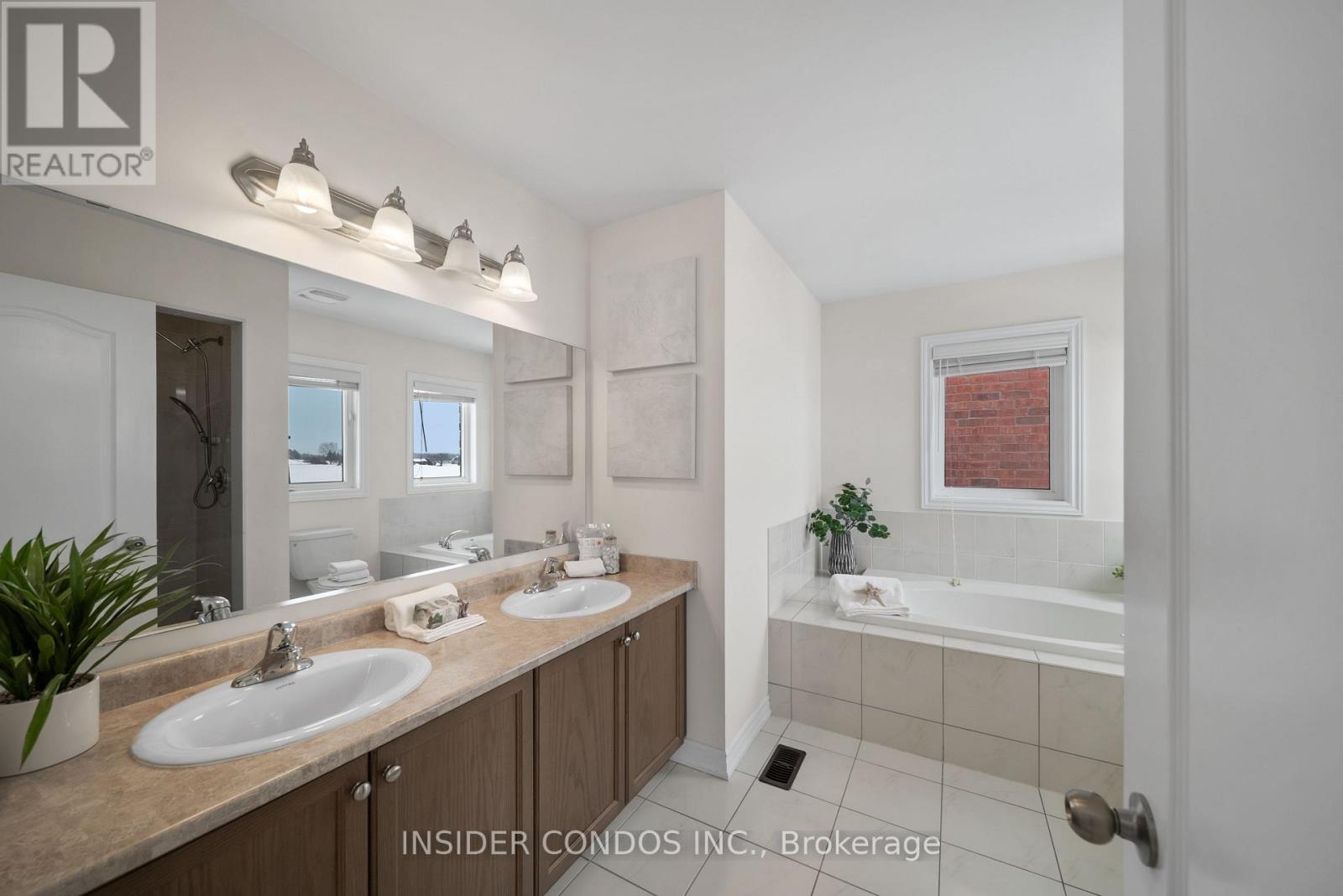 185 BONNIEGLEN FARM BOULEVARD, Caledon, Ontario, L6P1K7 — Photo 36