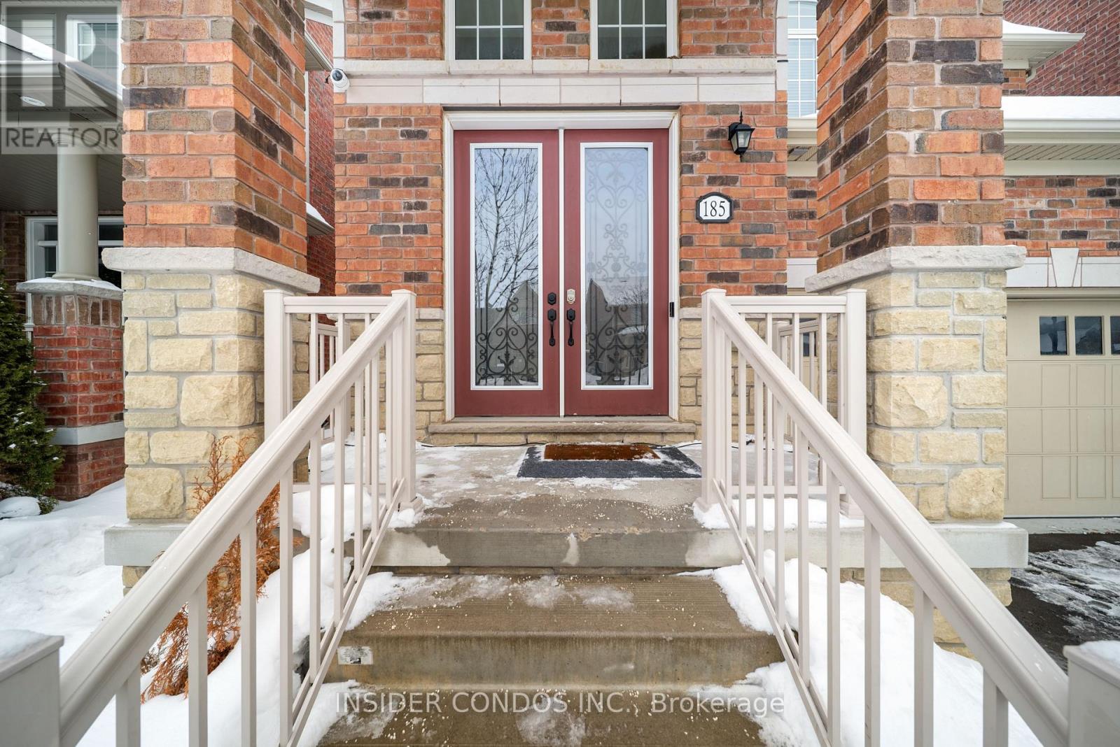 185 BONNIEGLEN FARM BOULEVARD, Caledon, Ontario, L6P1K7 — Photo 4