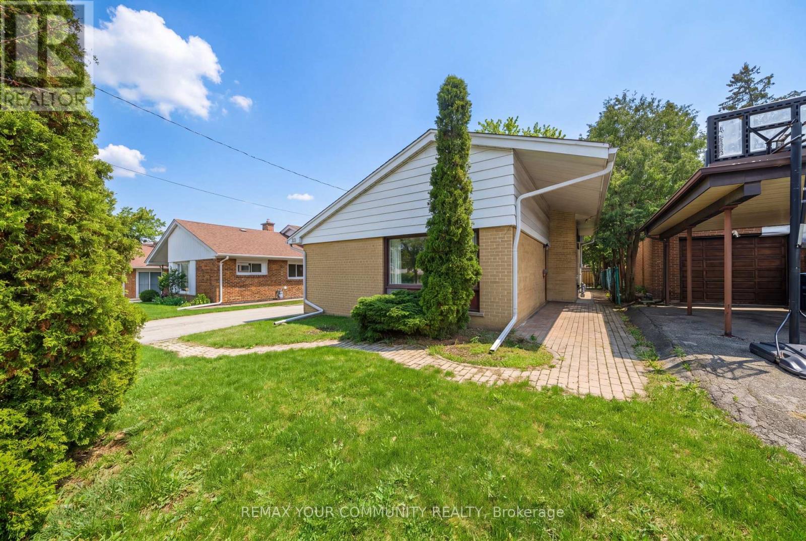 25 FORDWICH CRESCENT, Toronto (Rexdale-Kipling), Ontario, M9W2T3 — Photo 2