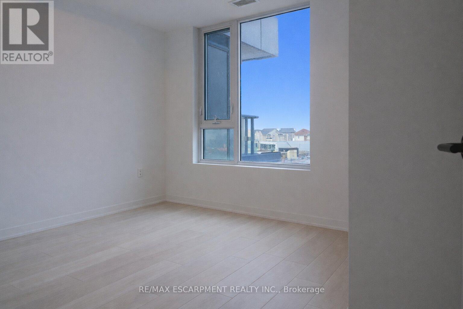 202 - 4878 POWERS COMMON, Burlington (Alton), Ontario, L7M2B4 — Photo 15