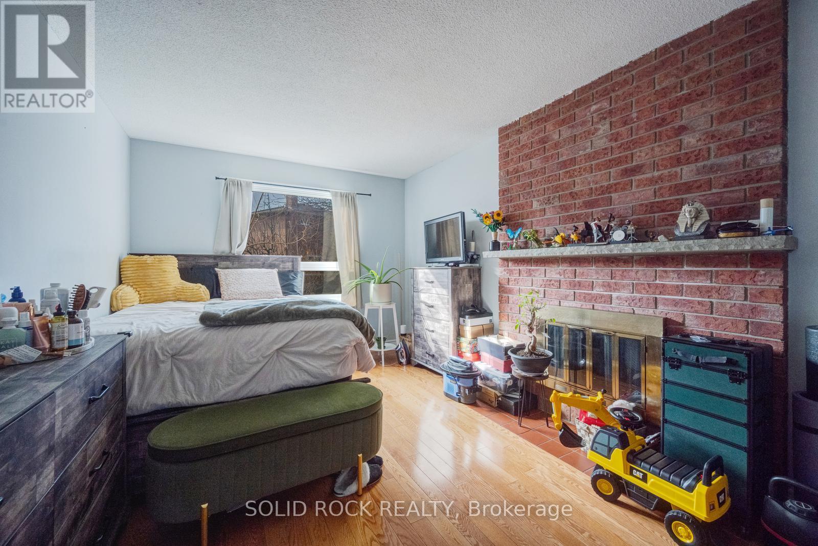 1335 QUINPOOL COURT, Mississauga (Creditview), Ontario, L5C4J3 — Photo 13