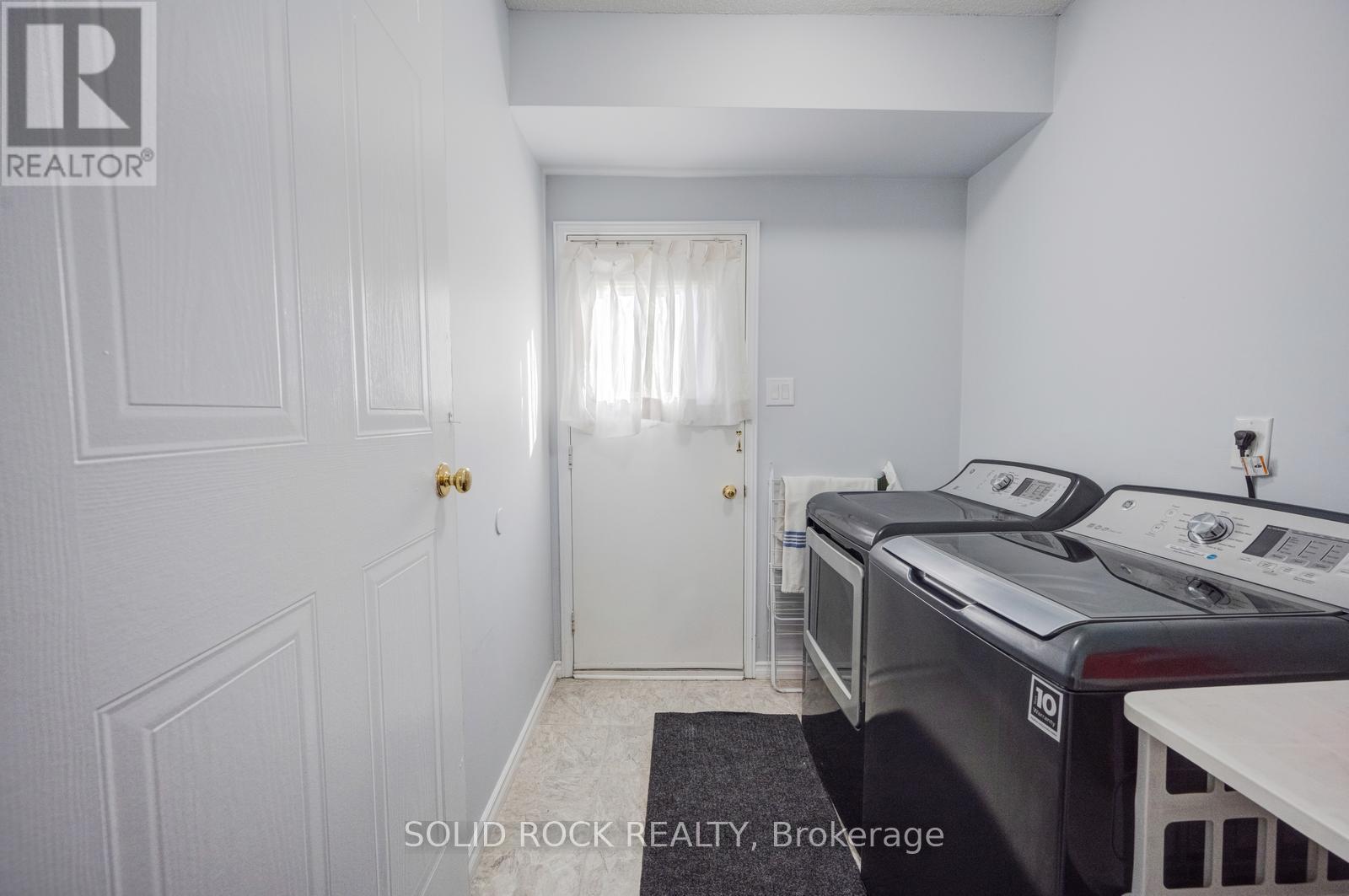 1335 QUINPOOL COURT, Mississauga (Creditview), Ontario, L5C4J3 — Photo 14