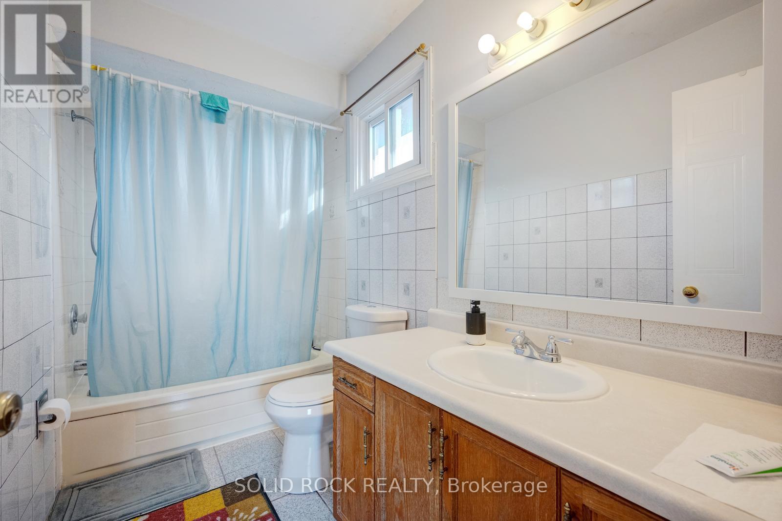 1335 QUINPOOL COURT, Mississauga (Creditview), Ontario, L5C4J3 — Photo 18