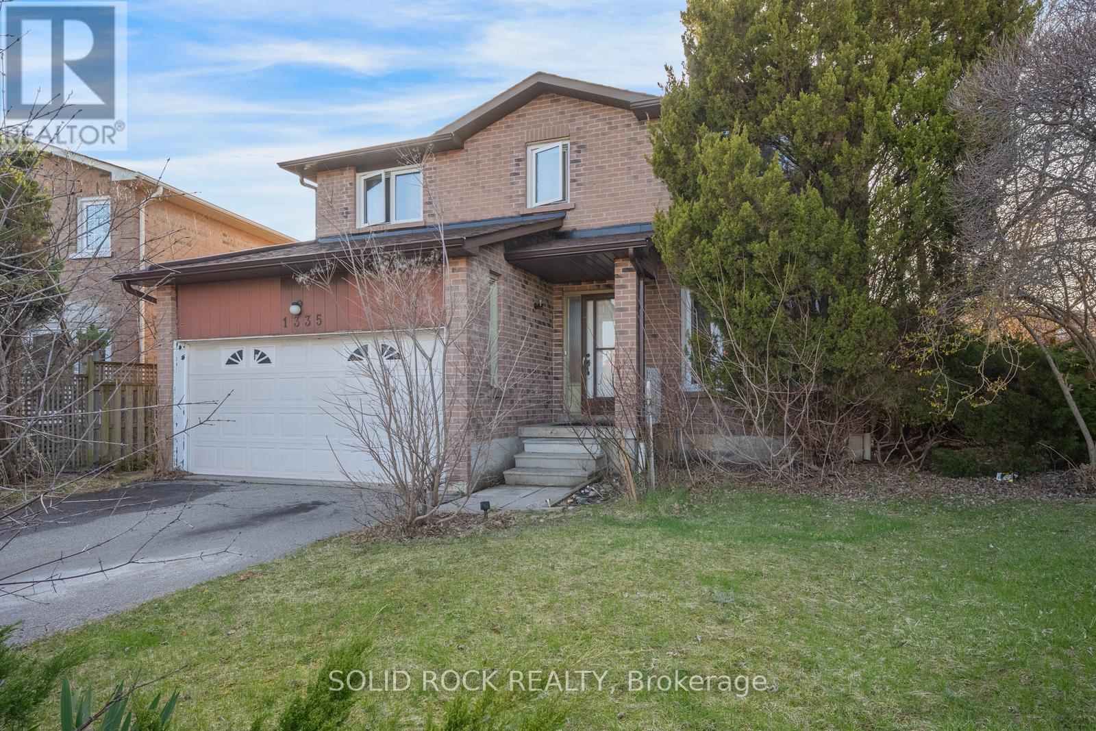 1335 QUINPOOL COURT, Mississauga (Creditview), Ontario, L5C4J3 — Photo 2