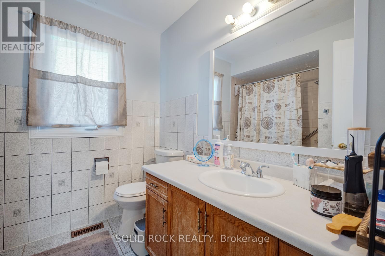 1335 QUINPOOL COURT, Mississauga (Creditview), Ontario, L5C4J3 — Photo 22