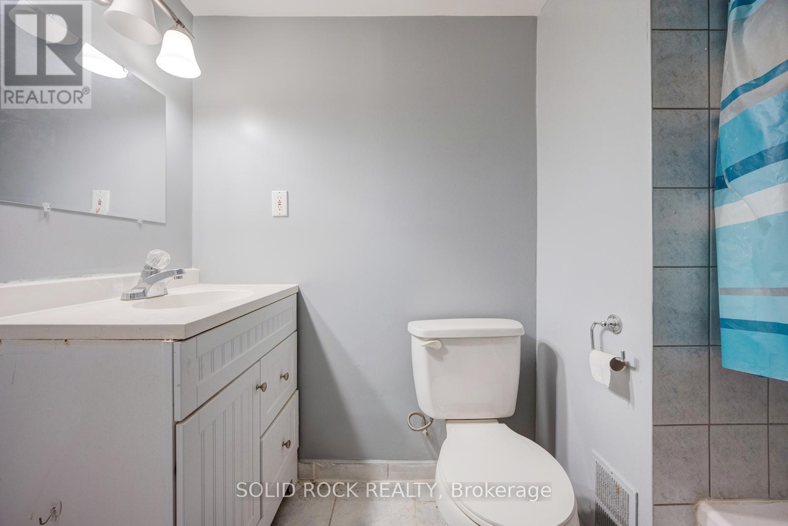 1335 QUINPOOL COURT, Mississauga (Creditview), Ontario, L5C4J3 — Photo 25