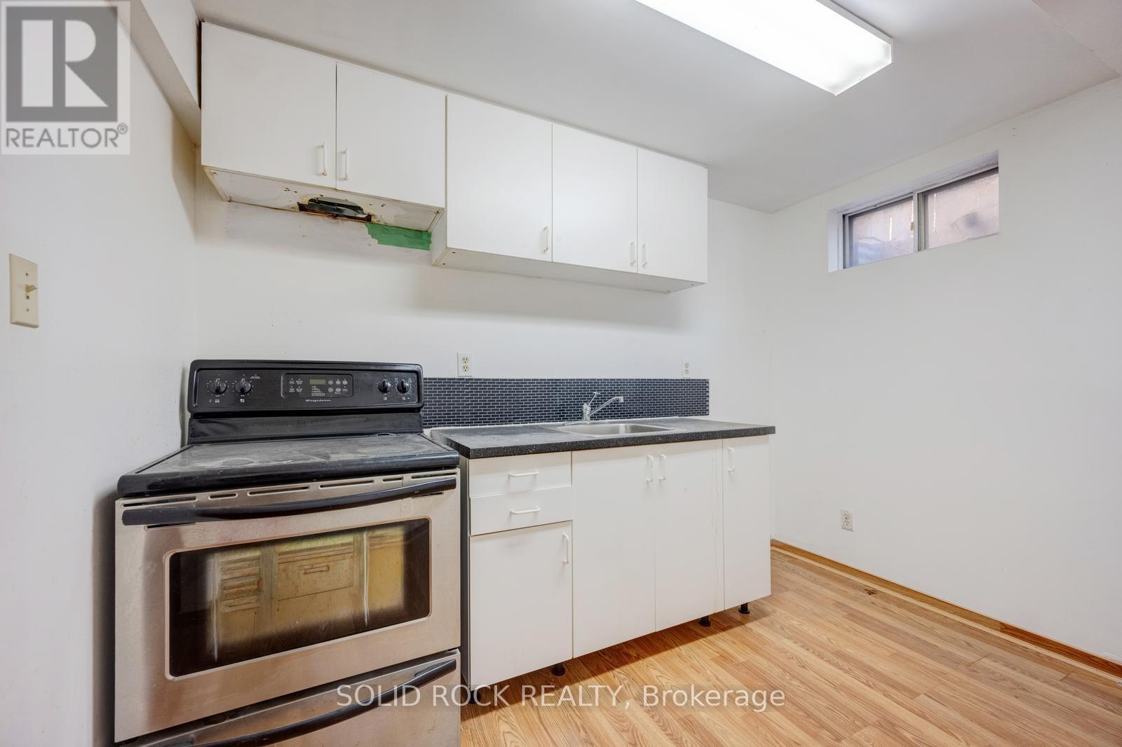 1335 QUINPOOL COURT, Mississauga (Creditview), Ontario, L5C4J3 — Photo 26